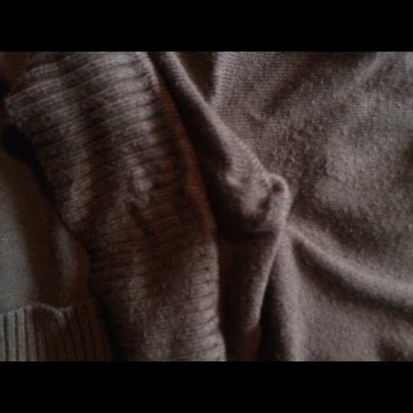 Sweater - Picture 4 of 4